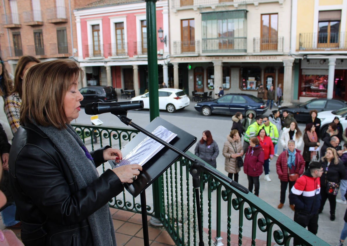 Imagen secundaria 1 - Concentración por el 8M en Peñaranda de Bracamonte