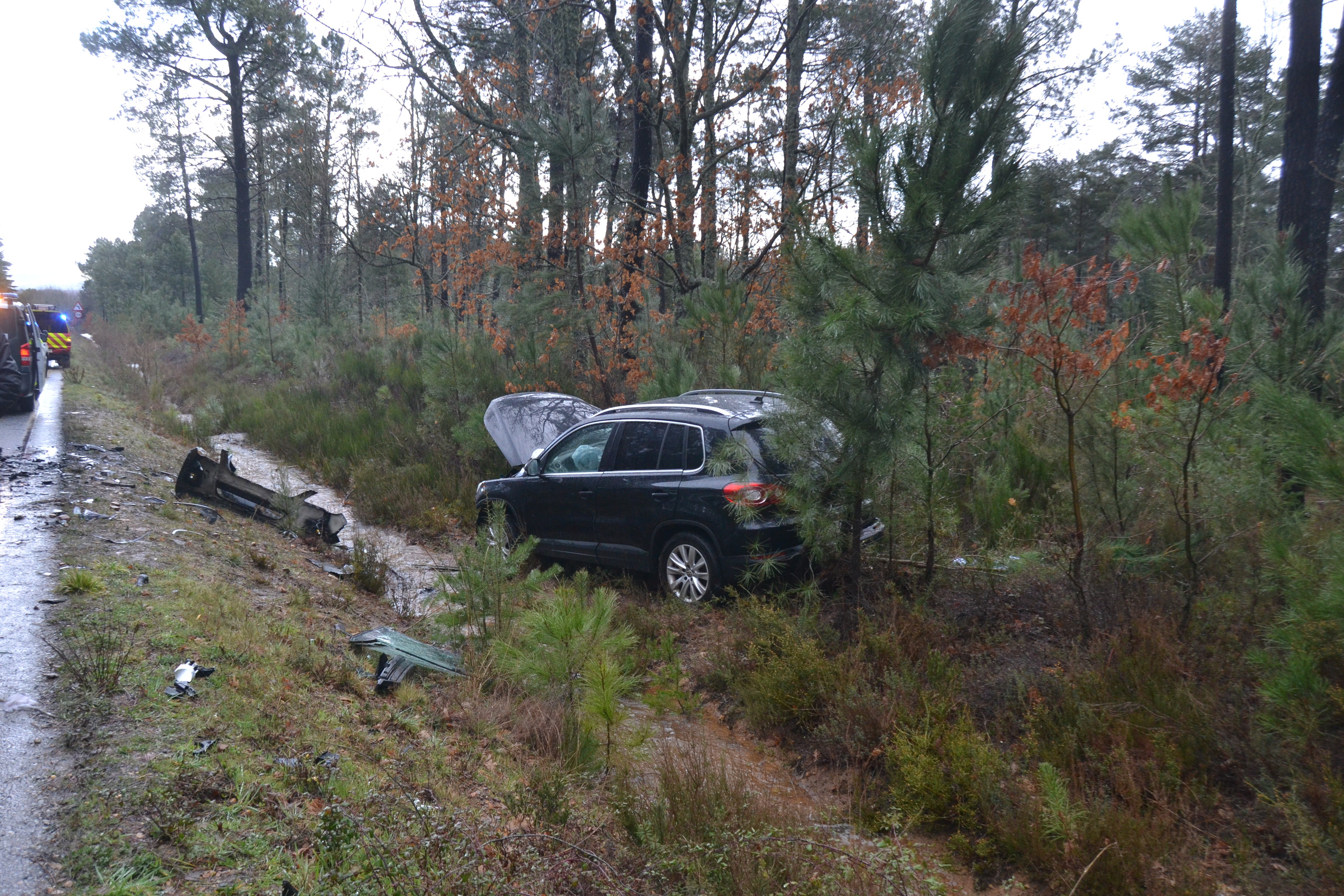 Así han quedado los coches siniestrados en el accidente de Nava de Francia