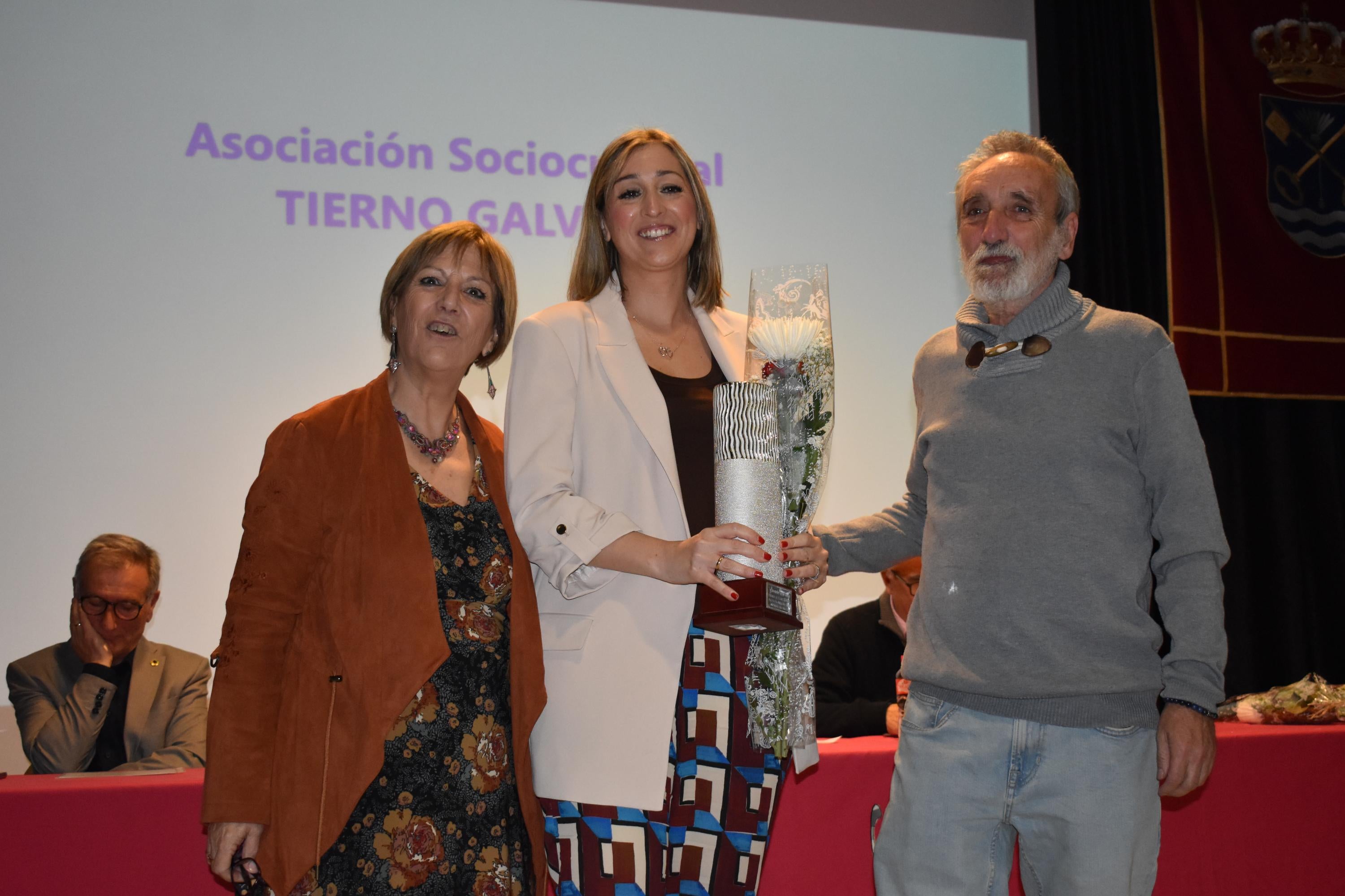 La asociación Tierno Galván de Santa Marta entrega sus premios por el Día de la Mujer