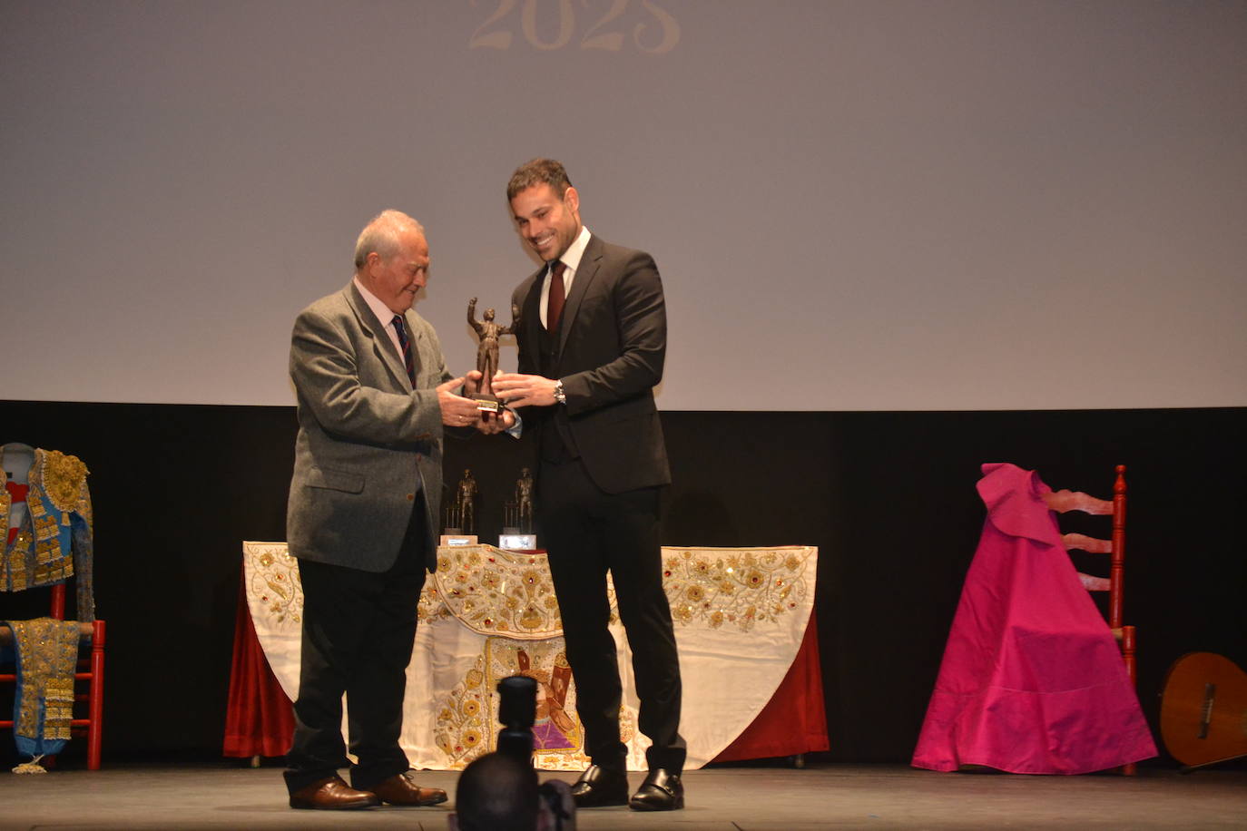 Ciudad Rodrigo entrega los premios del Carnaval del Toro