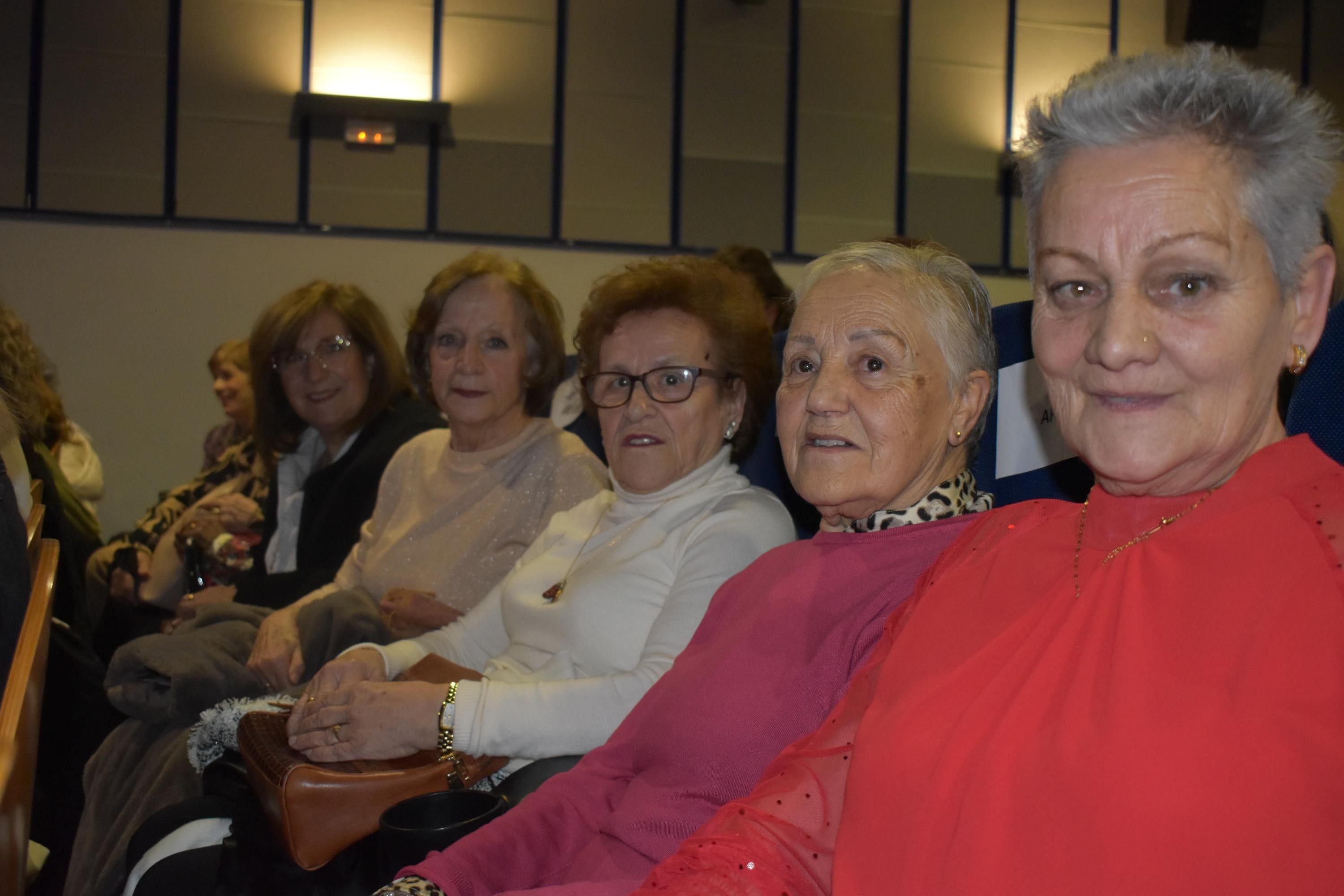 Calurosa gala en honor a las féminas de Santa Marta de Tormes