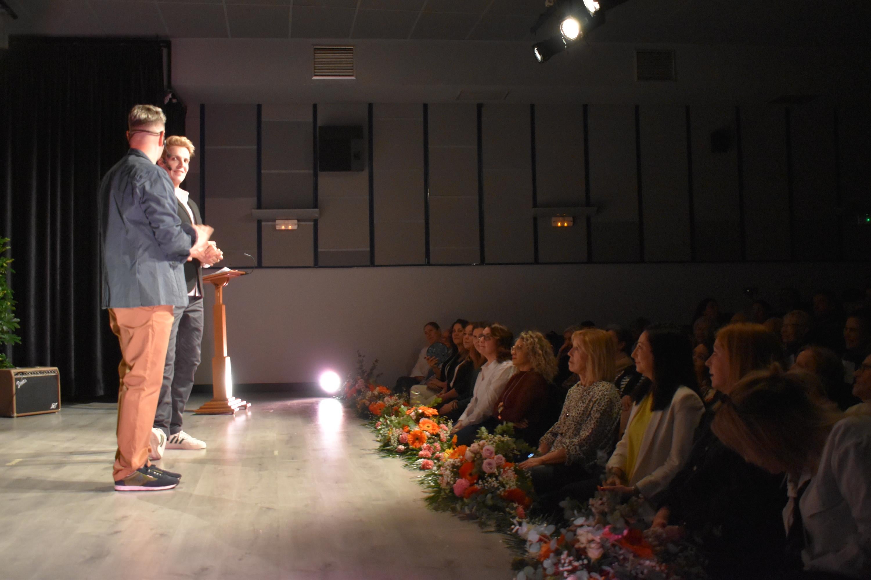 Calurosa gala en honor a las féminas de Santa Marta de Tormes