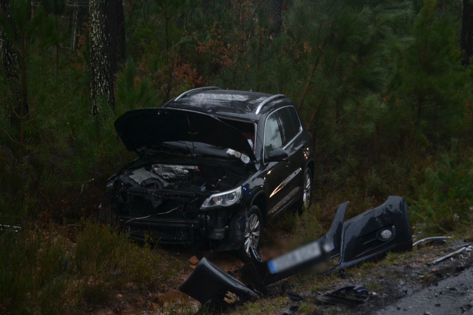 Así han quedado los coches siniestrados en el accidente de Nava de Francia