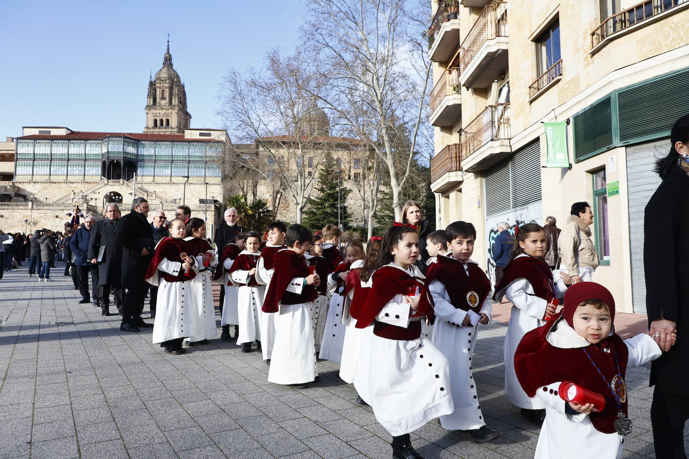 El vía crucis del Despojado camina hacia la esperanza