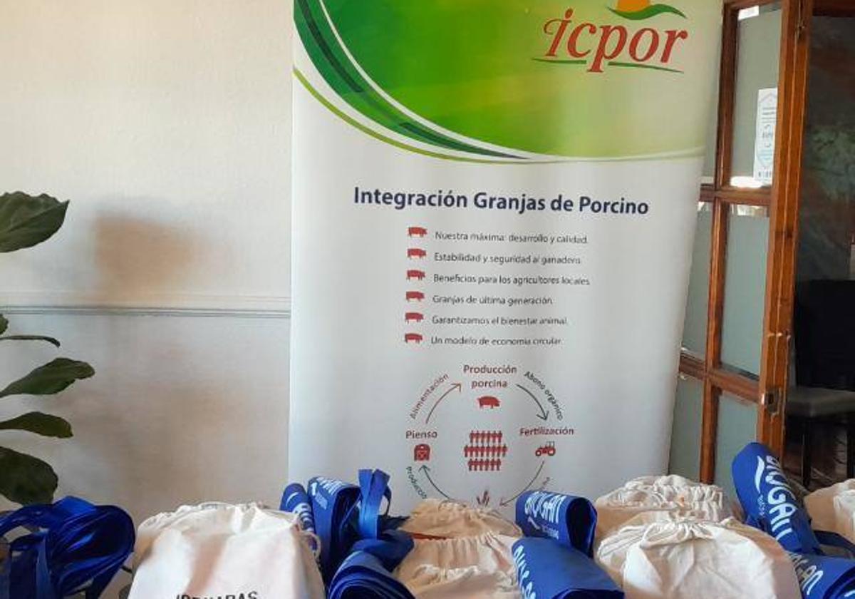 Parte del material de las jornadas de formación de ICPORSoria.