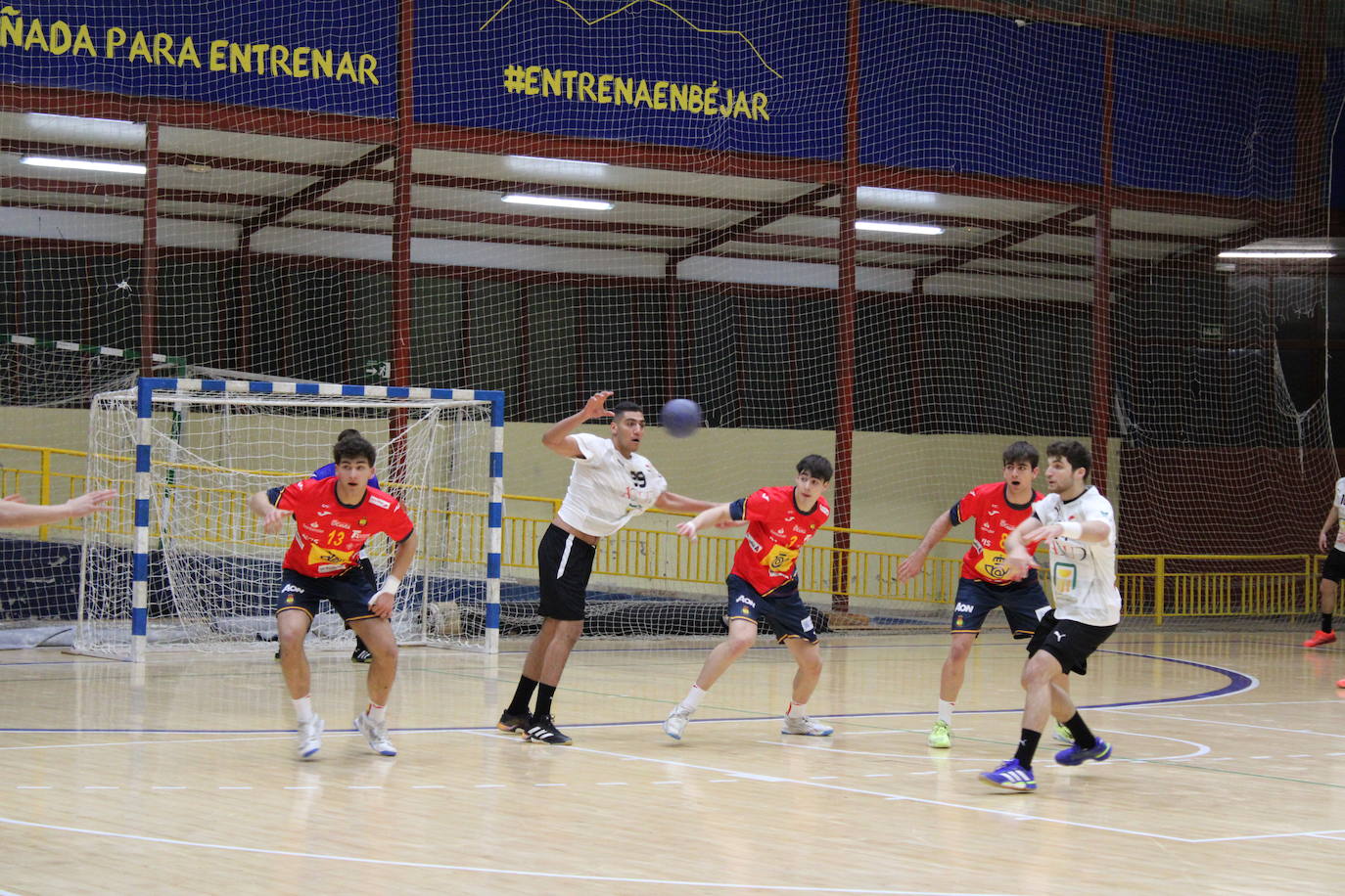 Los &quot;Hispanos&quot; juveniles vencen en Béjar en el amistoso frente a Egipto