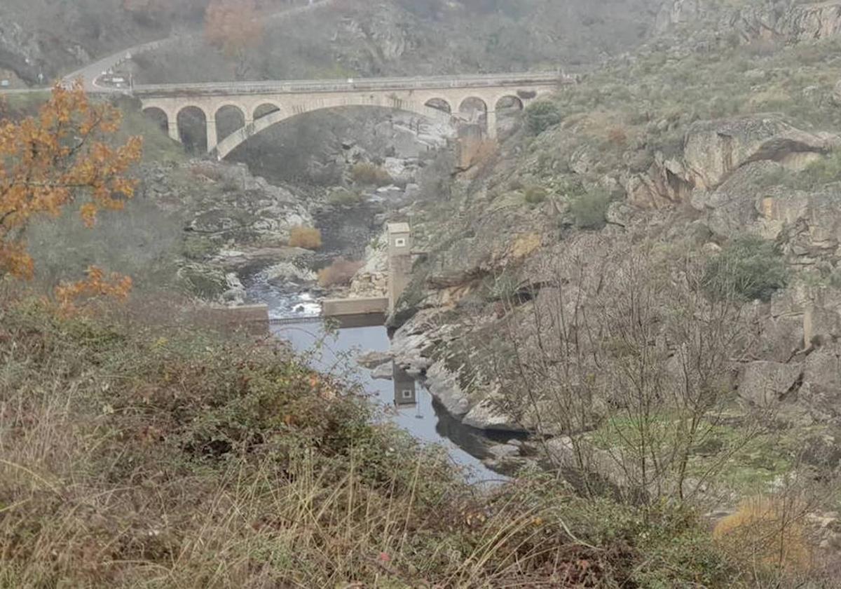 Imagen del río Huebra, a su paso por Puente Resbala, en Salamanca.