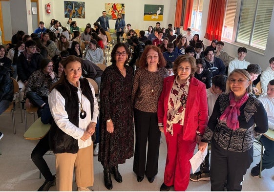 Las ponentes en las charlas sobre salud mental en Santa Marta de Tormes.