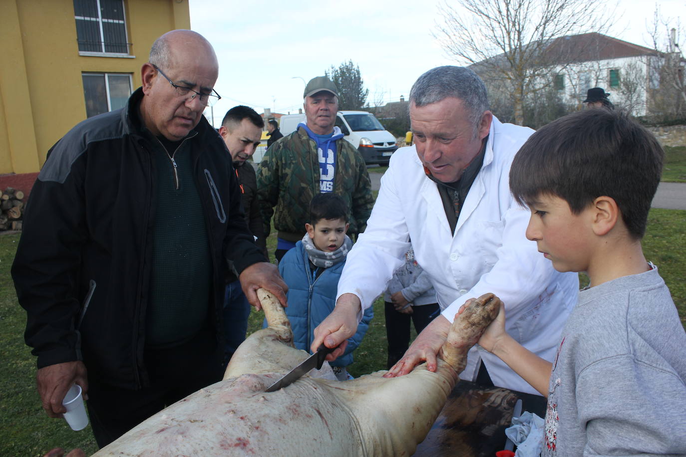 Fiesta en torno al cerdo y la gastronomía, en Villar de Peralonso