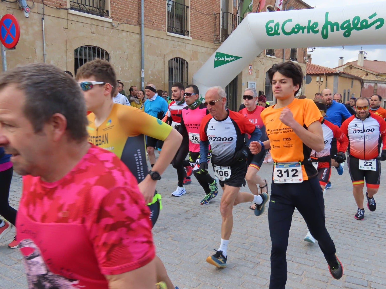 Carlos Rodríguez y María Pierna ganan la II Duatlón Cross Cantalpino 2025