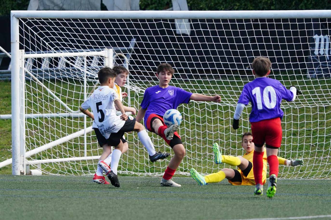 La jornada del fútbol base en Salamanca, en imágenes