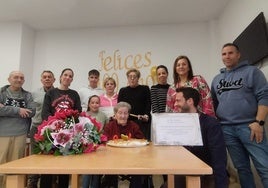 Celebración del cumpleaños de Margarita Isidora Pérez en Santa Marta de Tormes.