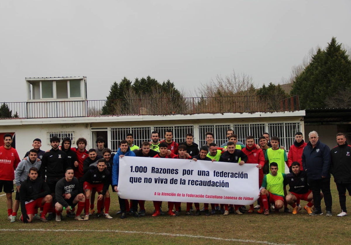 El fútbol segoviano protesta contra la Federación de Castilla y León de Fútbol.