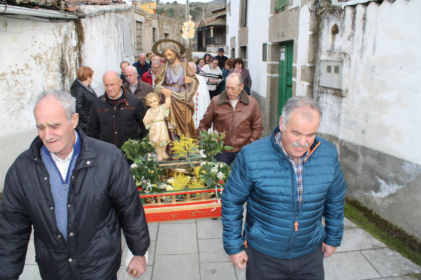 Sanchotello celebra la festividad de San José y el día del padre