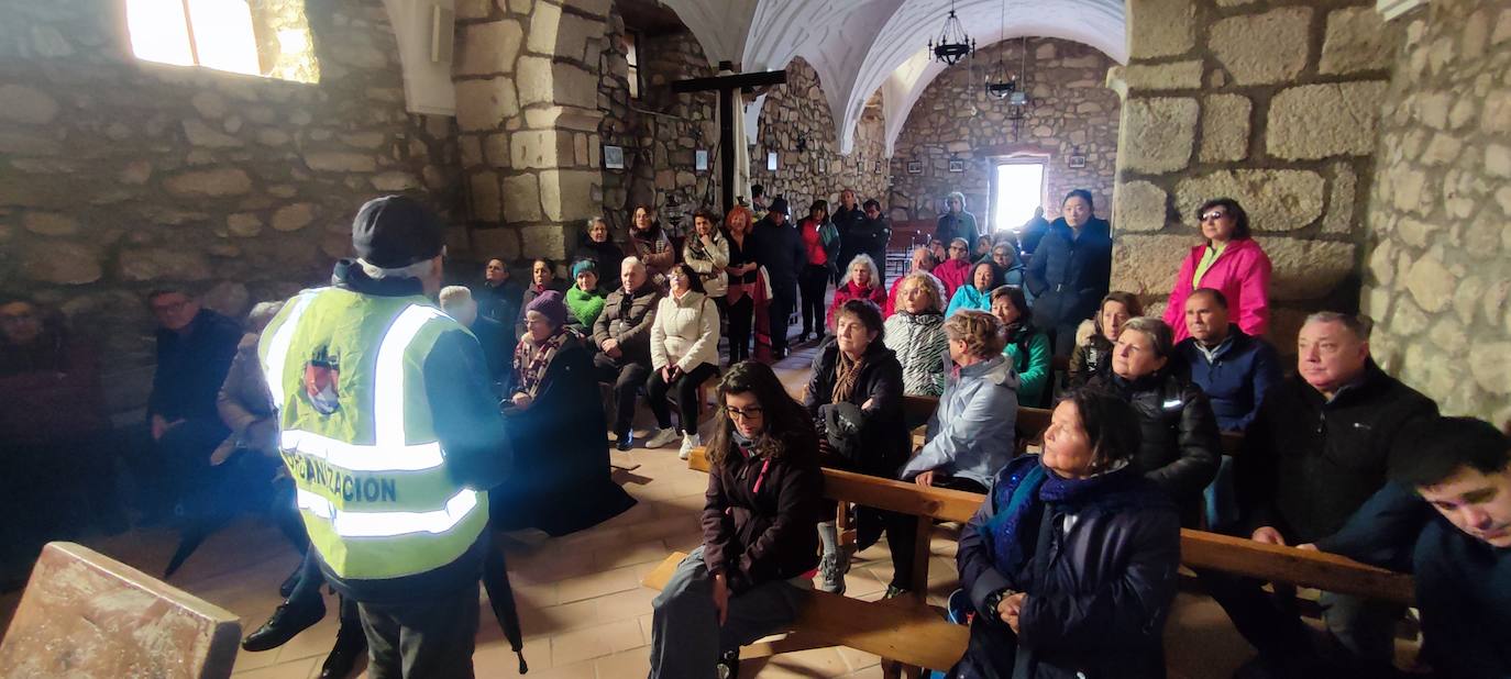 Alaraz acoge el primer encuentro ‘En tu pueblo y en el mio’ que se hace fuera de la sierra