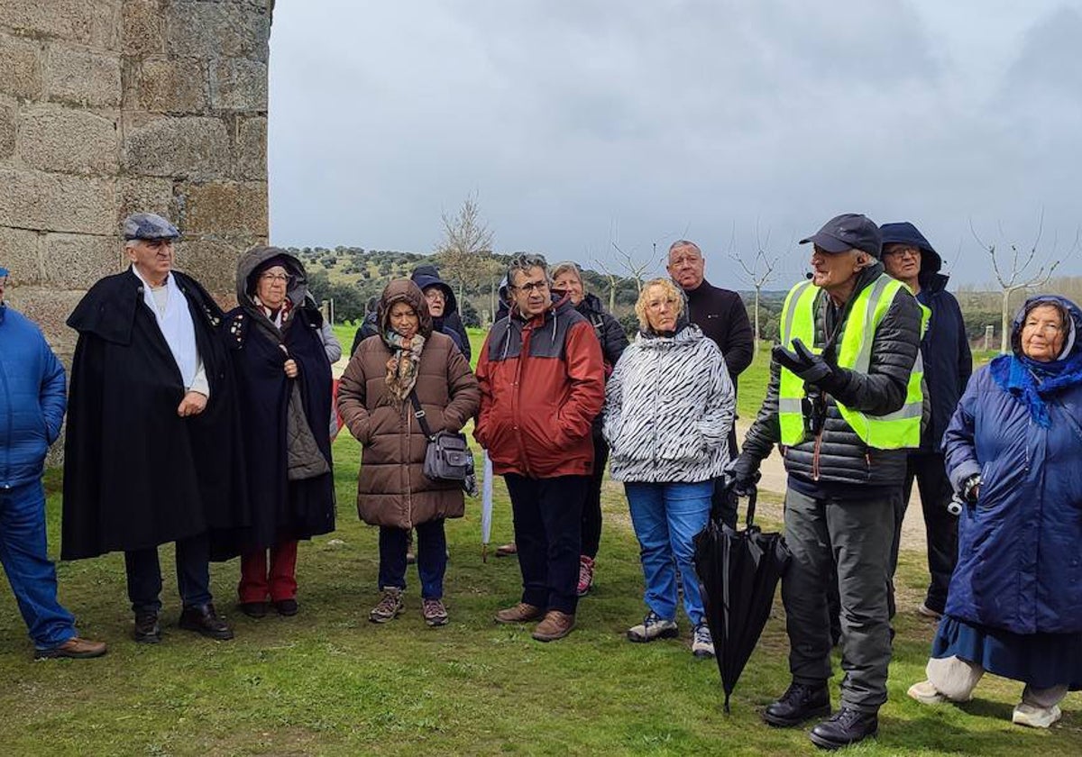 Alaraz acoge el primer encuentro ‘En tu pueblo y en el mio’ que se hace fuera de la sierra