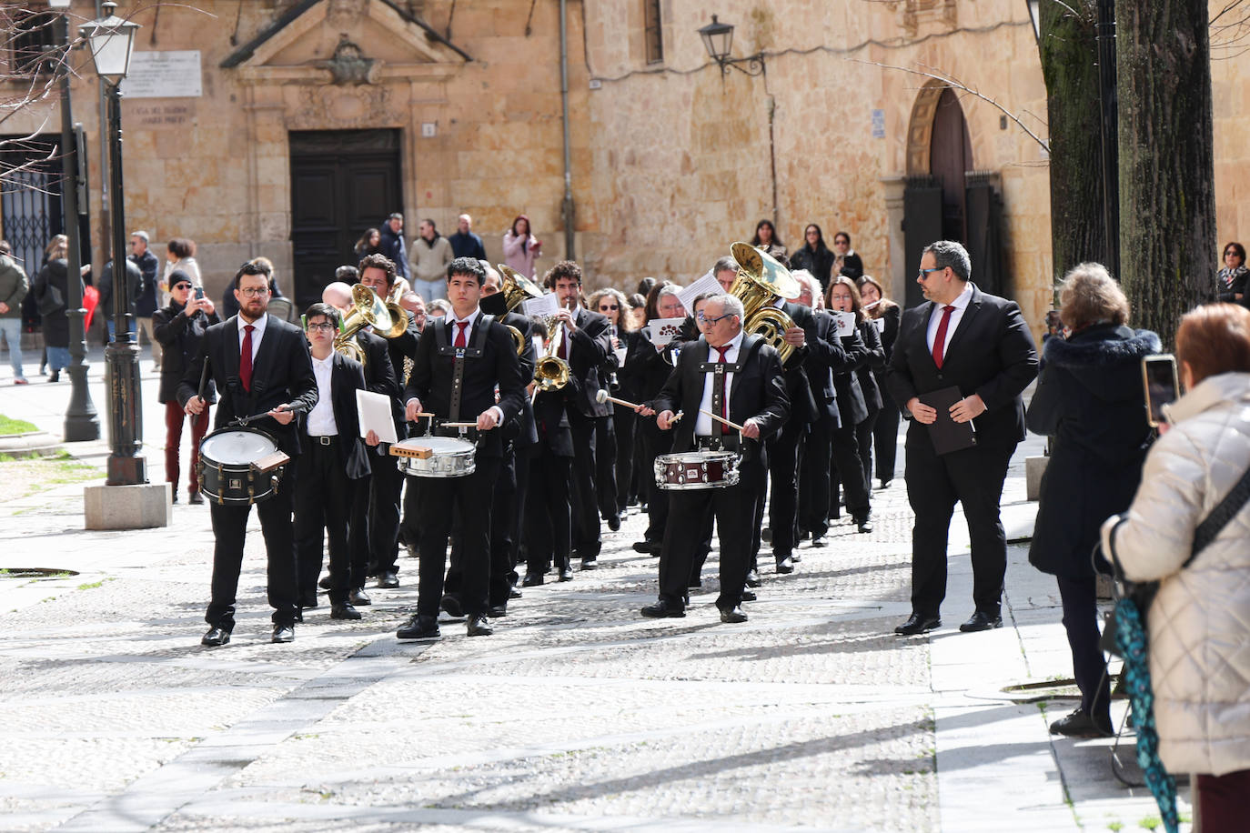 Marchas procesionales y la interpretación del Miserere en un Domingo de Pasión