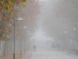 Las calles de Salamanca solitarias es donde suele aparecer, según la leyenda, el hombre de la capa negra.