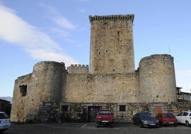 Exterior del castillo de Miranda del Castañar.