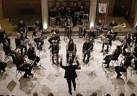 El corazón de Villamayor late el Jueves y el Viernes Santo: así suena su Banda de Música