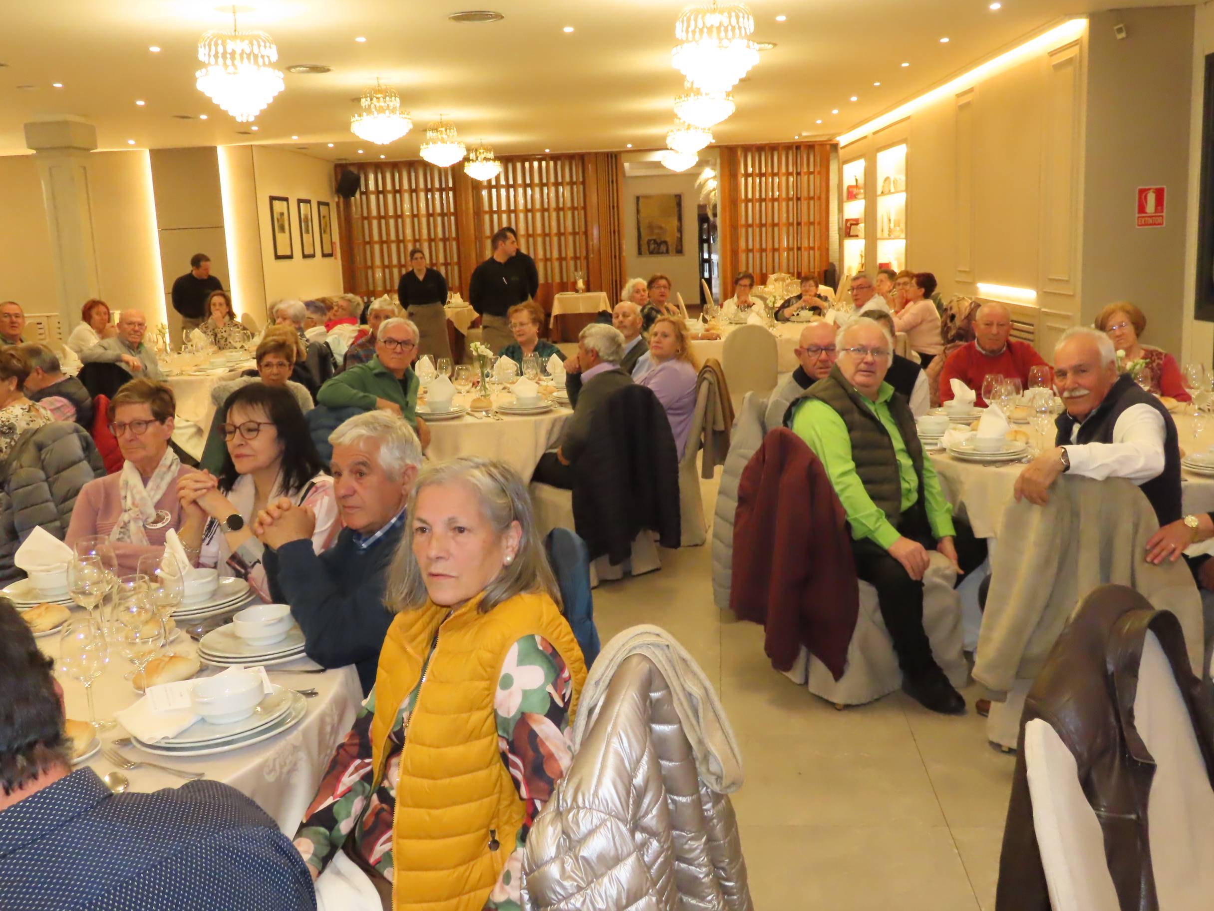 Los mayores de Béjar y Peñaranda se hermanan en un completo encuentro en la ciudad del Conde de Bracamonte