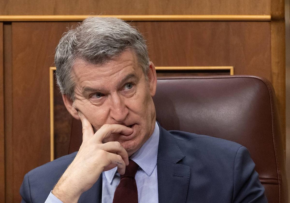 Feijóo cuestiona si Zapatero dirige la política exterior de España y exige transparencia sobre el viaje de Sánchez a China