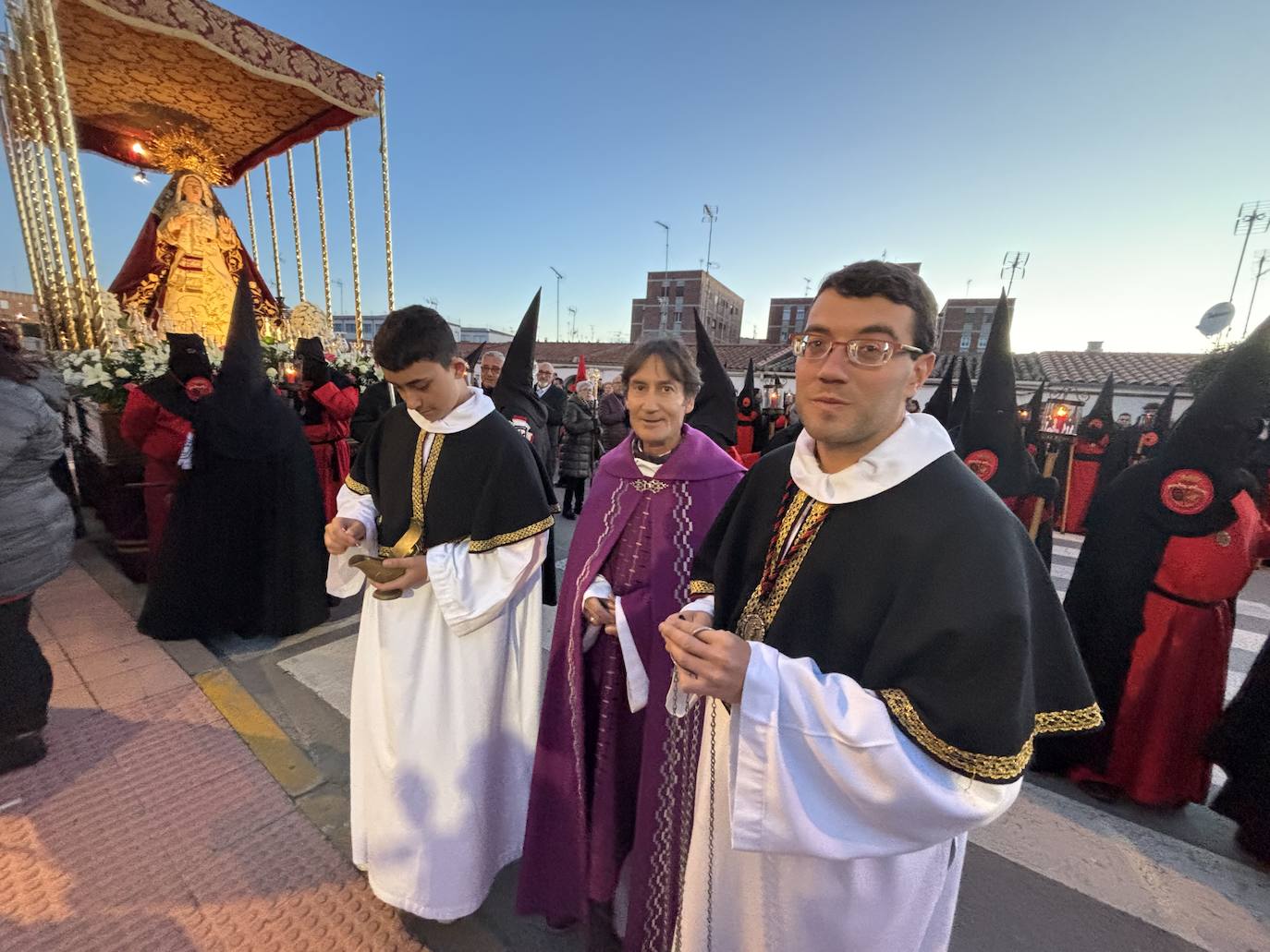 Solemne traslado del Santo Cristo del Humilladero y de Nuestra Señora de las Lágrimas en Peñaranda