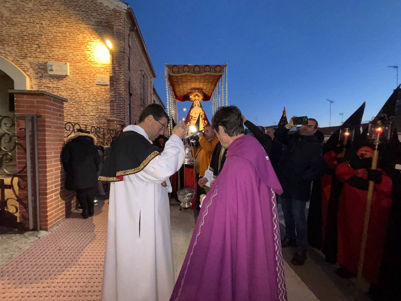 Solemne traslado del Santo Cristo del Humilladero y de Nuestra Señora de las Lágrimas en Peñaranda