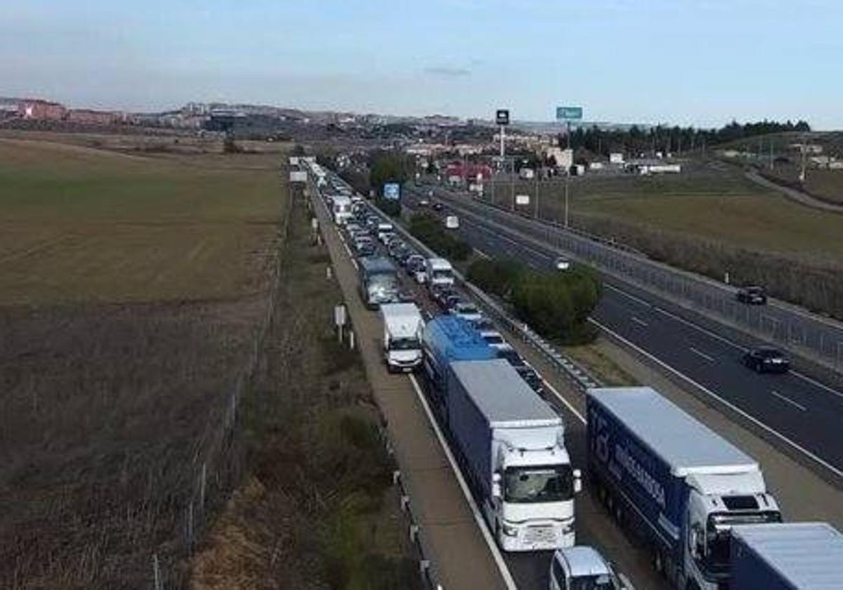 Imagen de un punto de la A-62 con retenciones.