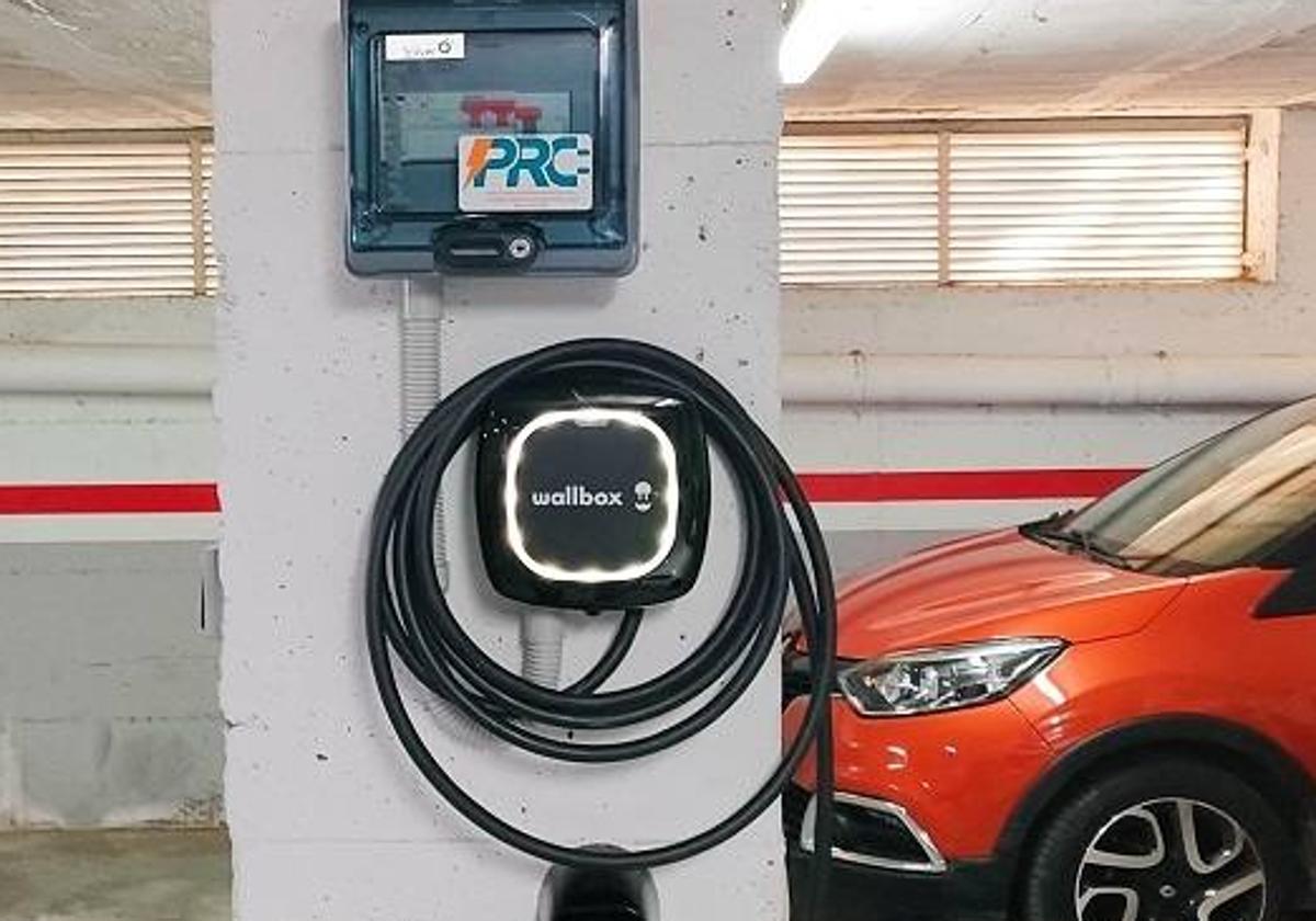 Los administradores de fincas piden garantías de seguridad para los coches eléctricos