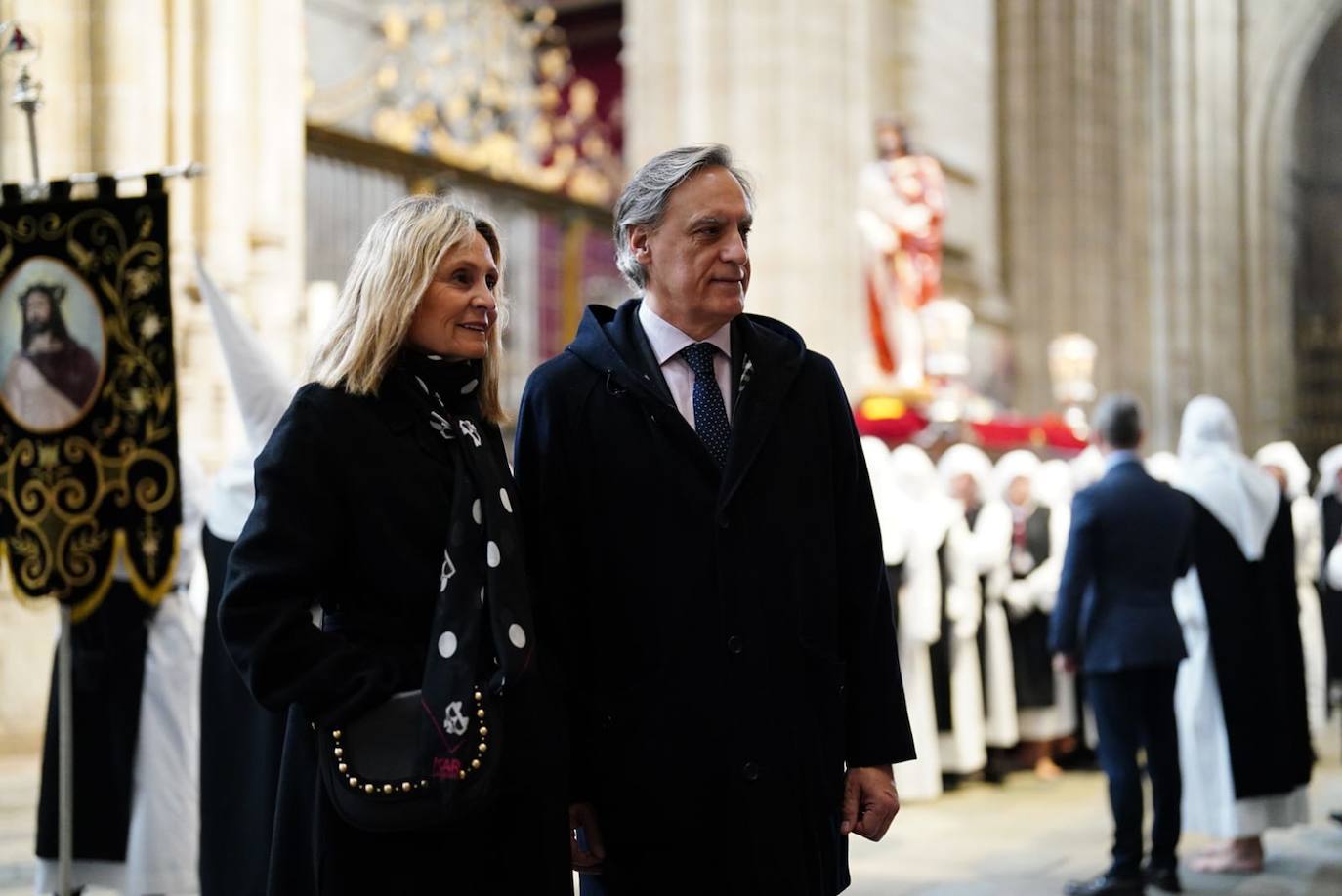 La procesión de la Hermandad de Nuestro Padre Jesús del Vía Crucis, en imágenes