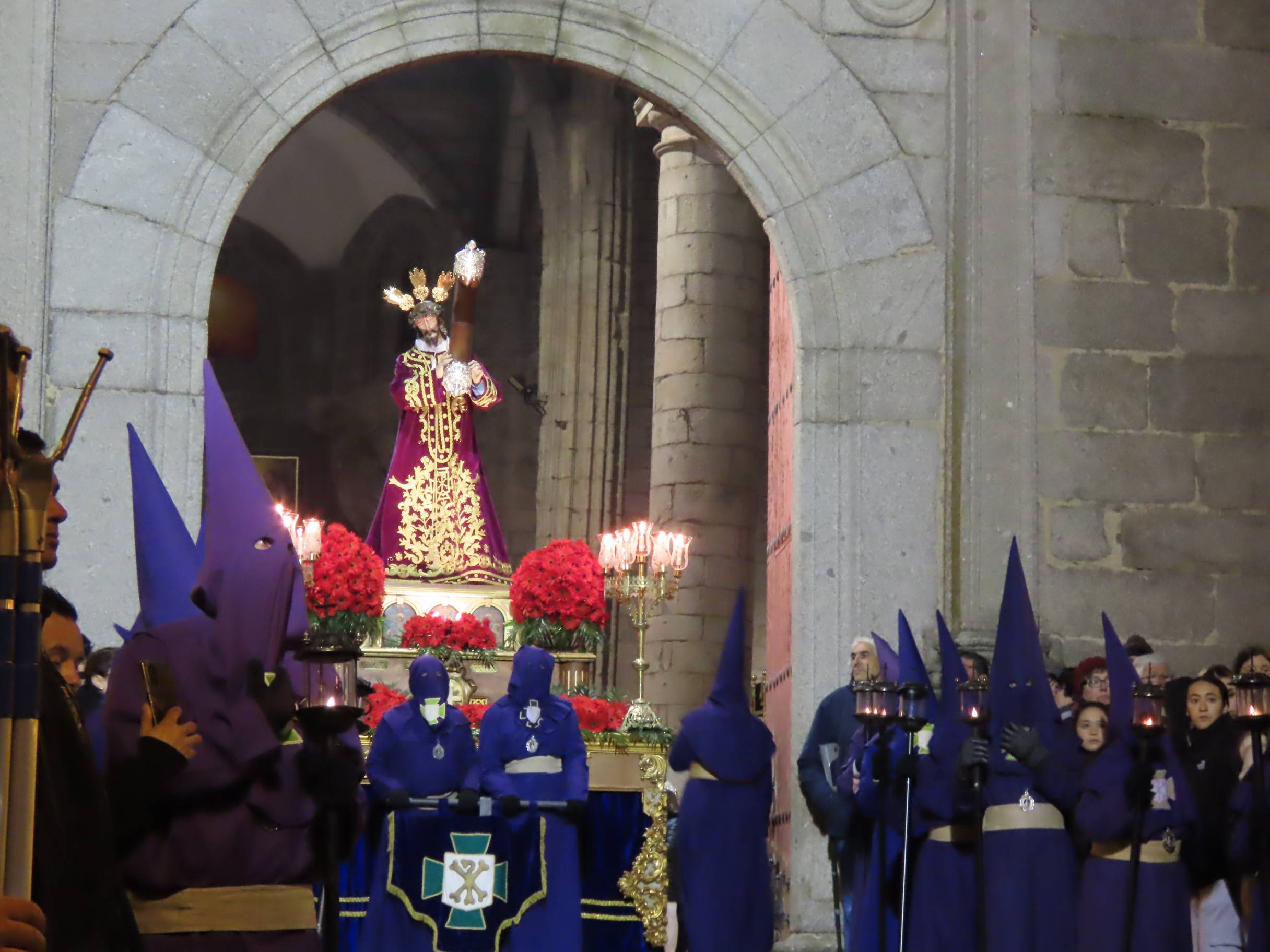 La emoción arranca aplausos en la procesión del Nazareno de Peñaranda de Bracamonte