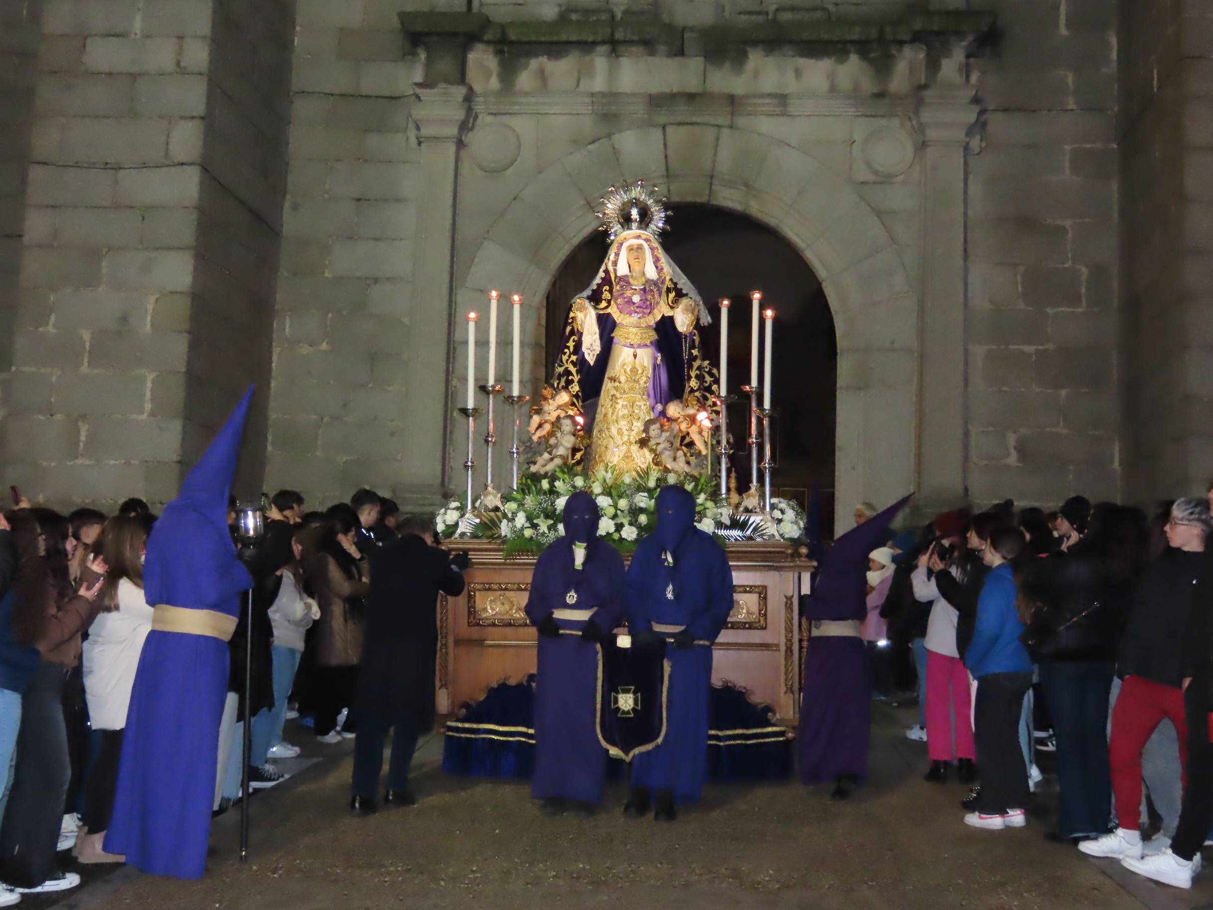 La emoción arranca aplausos en la procesión del Nazareno de Peñaranda de Bracamonte