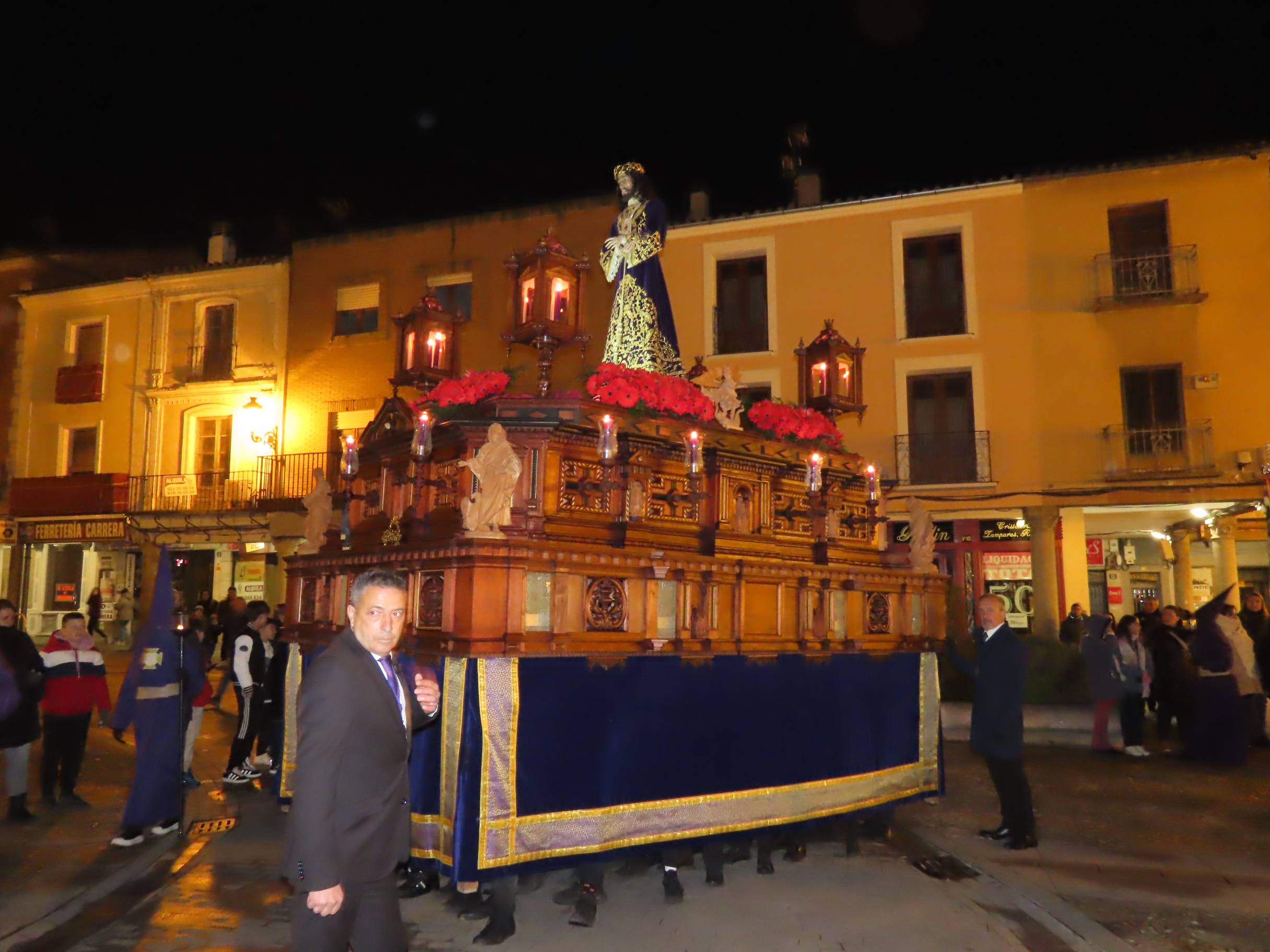La emoción arranca aplausos en la procesión del Nazareno de Peñaranda de Bracamonte