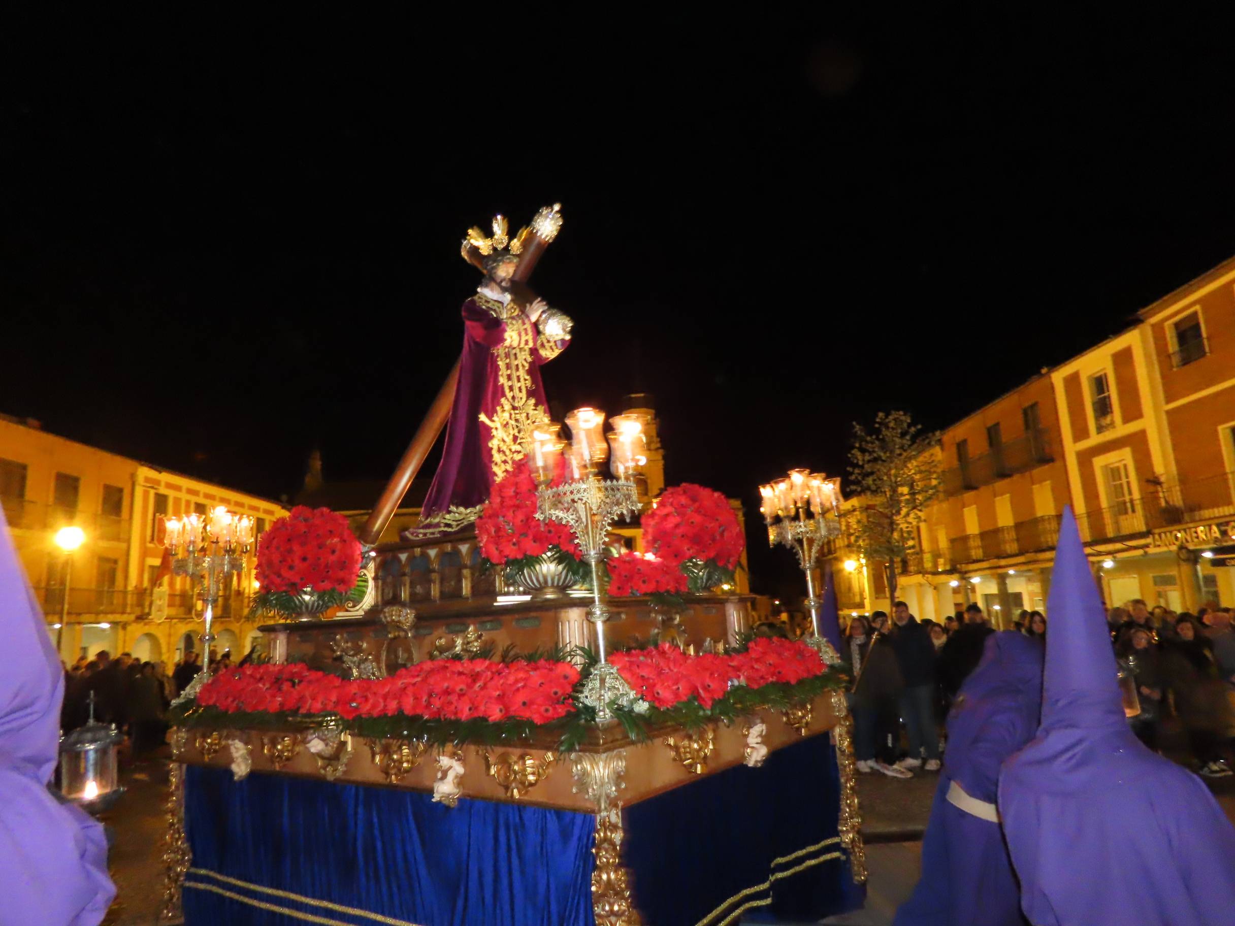 La emoción arranca aplausos en la procesión del Nazareno de Peñaranda de Bracamonte