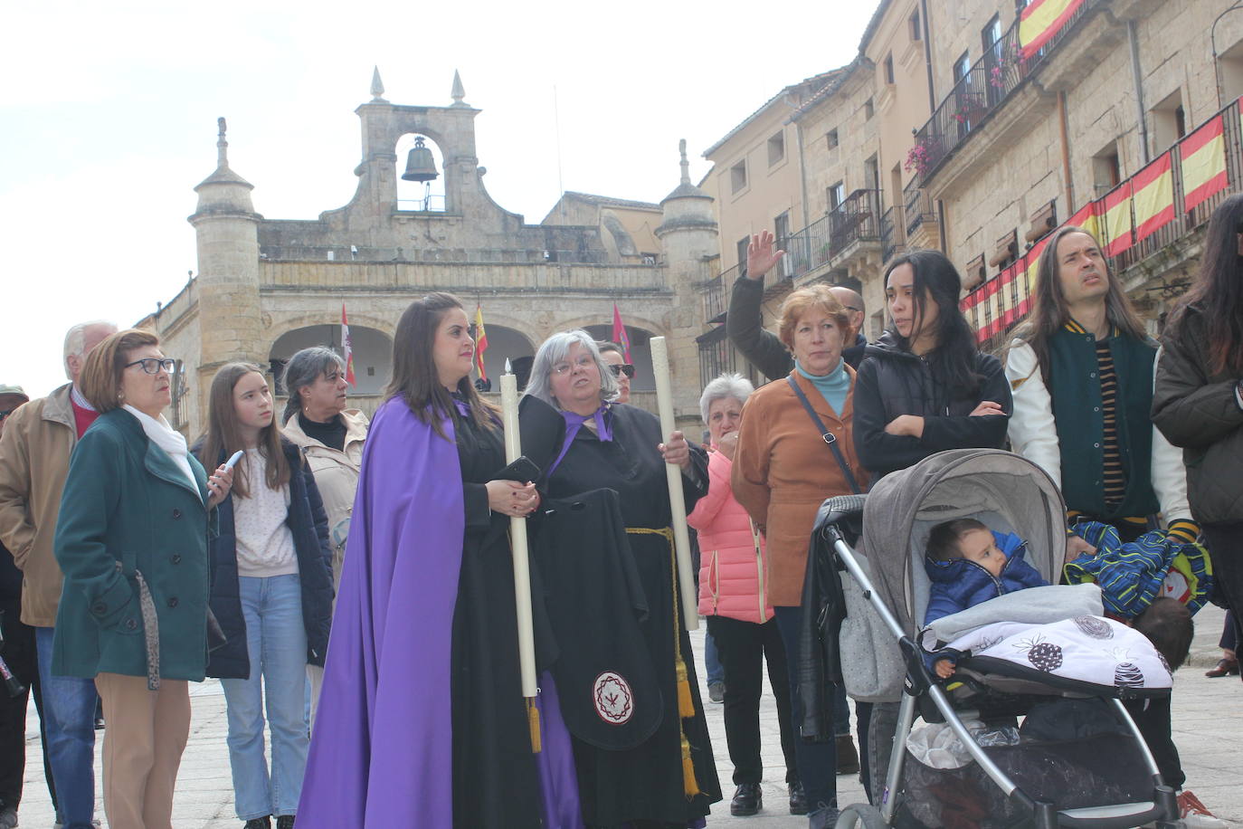 La Santa Cruz arroja luz sobre el cielo de Ciudad Rodrigo