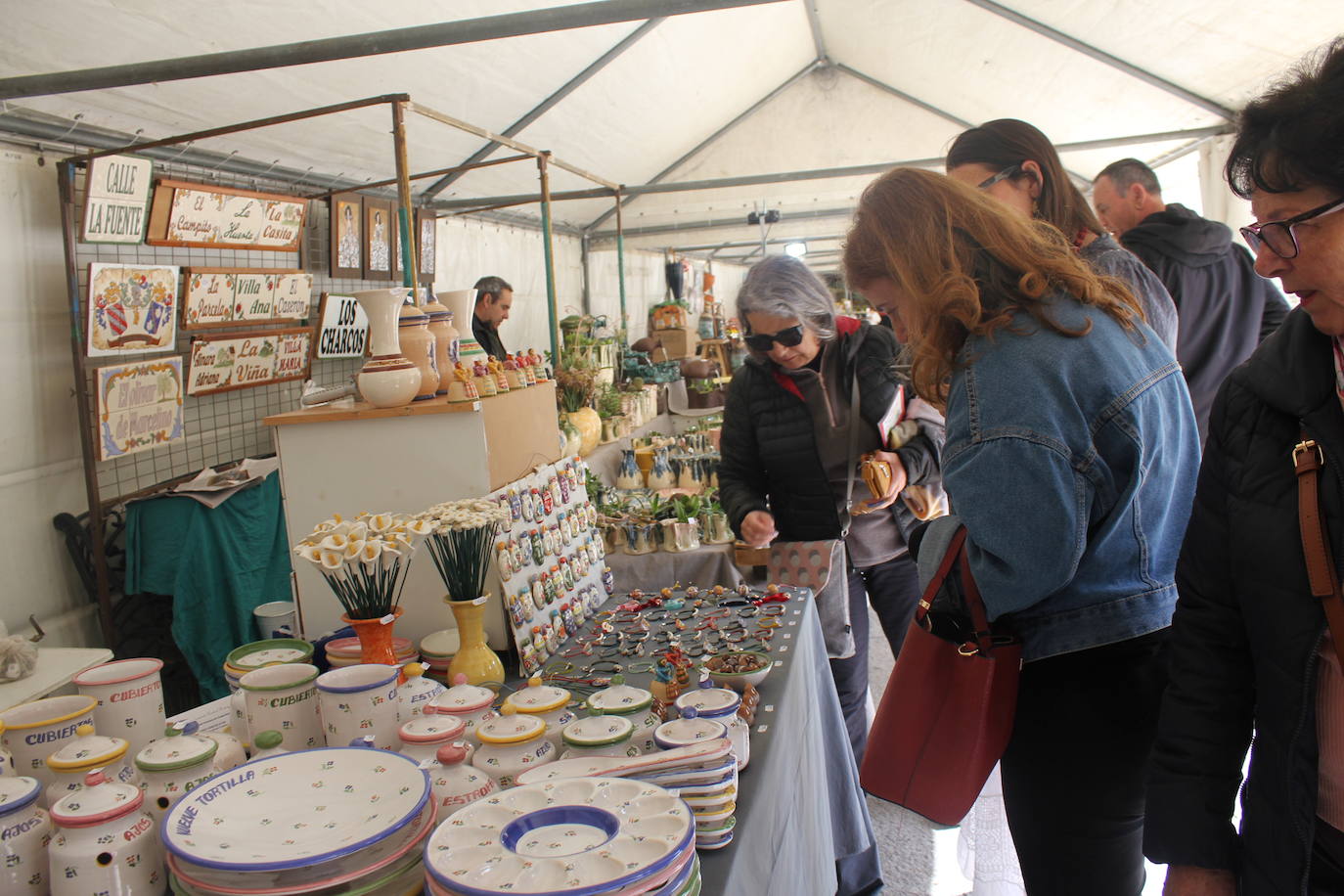 El IV Mercado Artesano de Ciudad Rodrigo, la chispa de la Semana Santa Mirobrigense