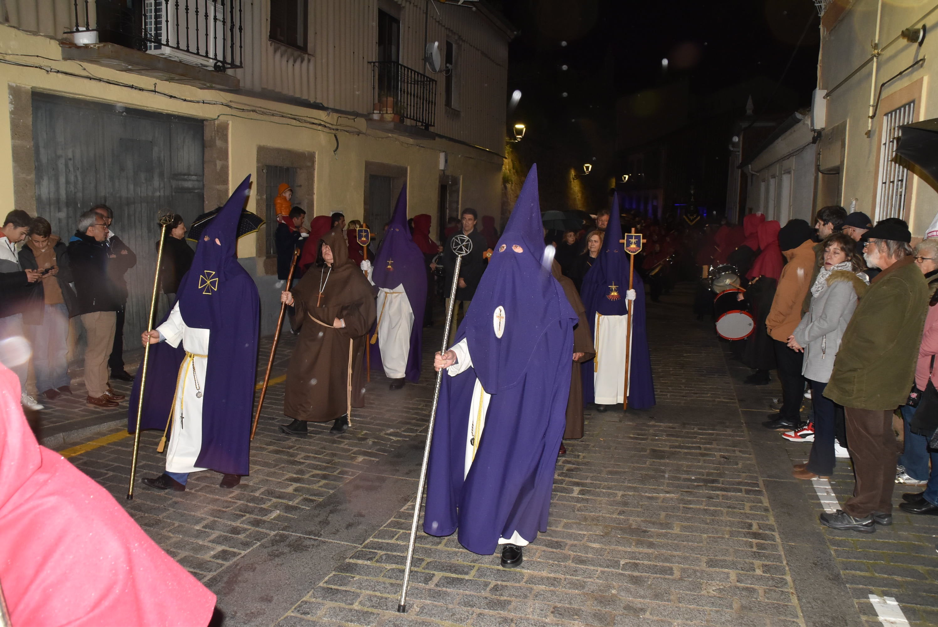 La lluvia acorta la procesión de la Virgen de las Angustias en Béjar