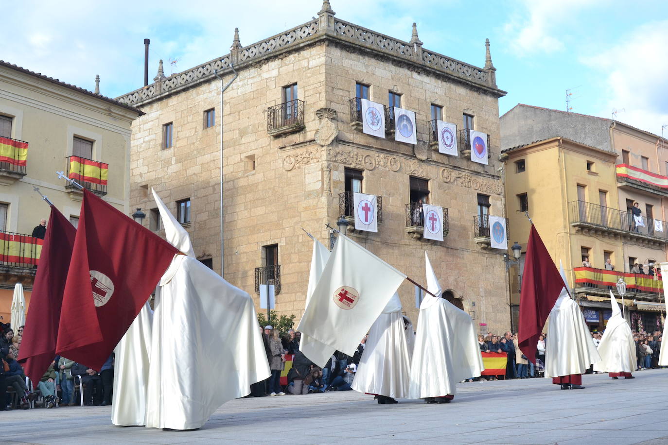 El Santo Entierro recorre Ciudad Rodrigo entre devoción y emoción