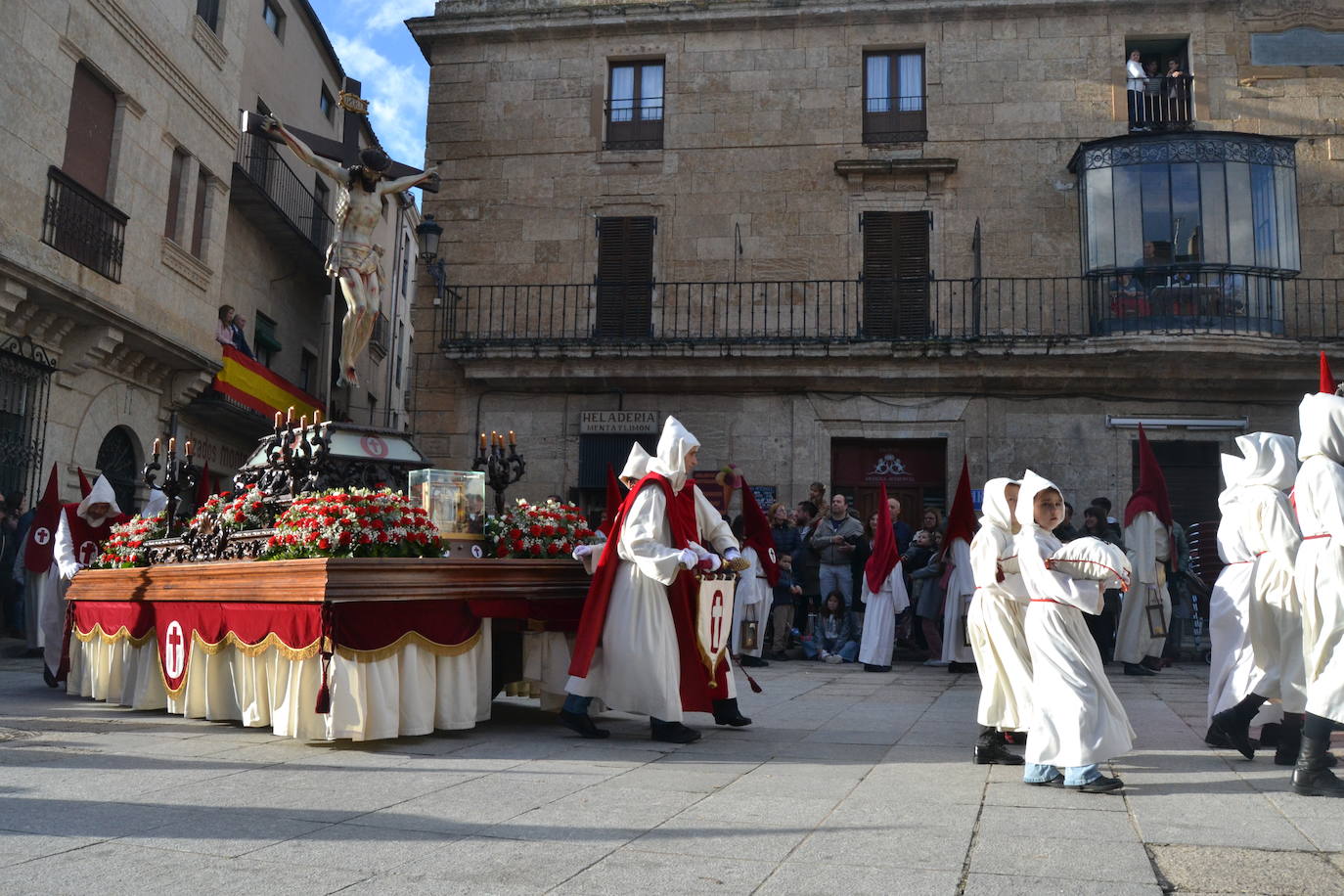 El Santo Entierro recorre Ciudad Rodrigo entre devoción y emoción