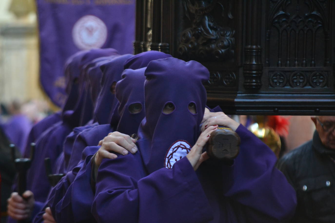 El Santo Entierro recorre Ciudad Rodrigo entre devoción y emoción