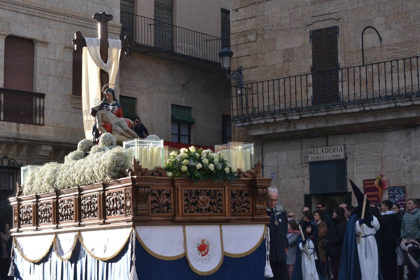 El Santo Entierro recorre Ciudad Rodrigo entre devoción y emoción