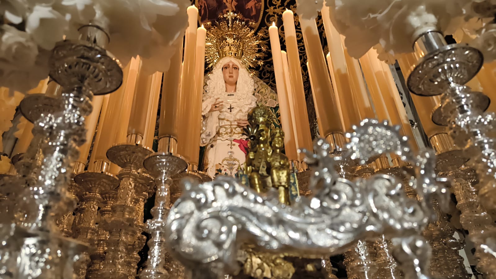 La procesión de la Hermandad Dominicana, en imágenes