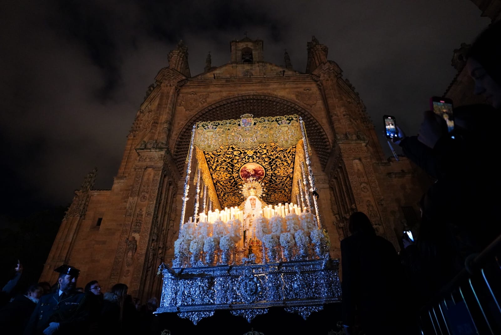 La procesión de la Hermandad Dominicana, en imágenes