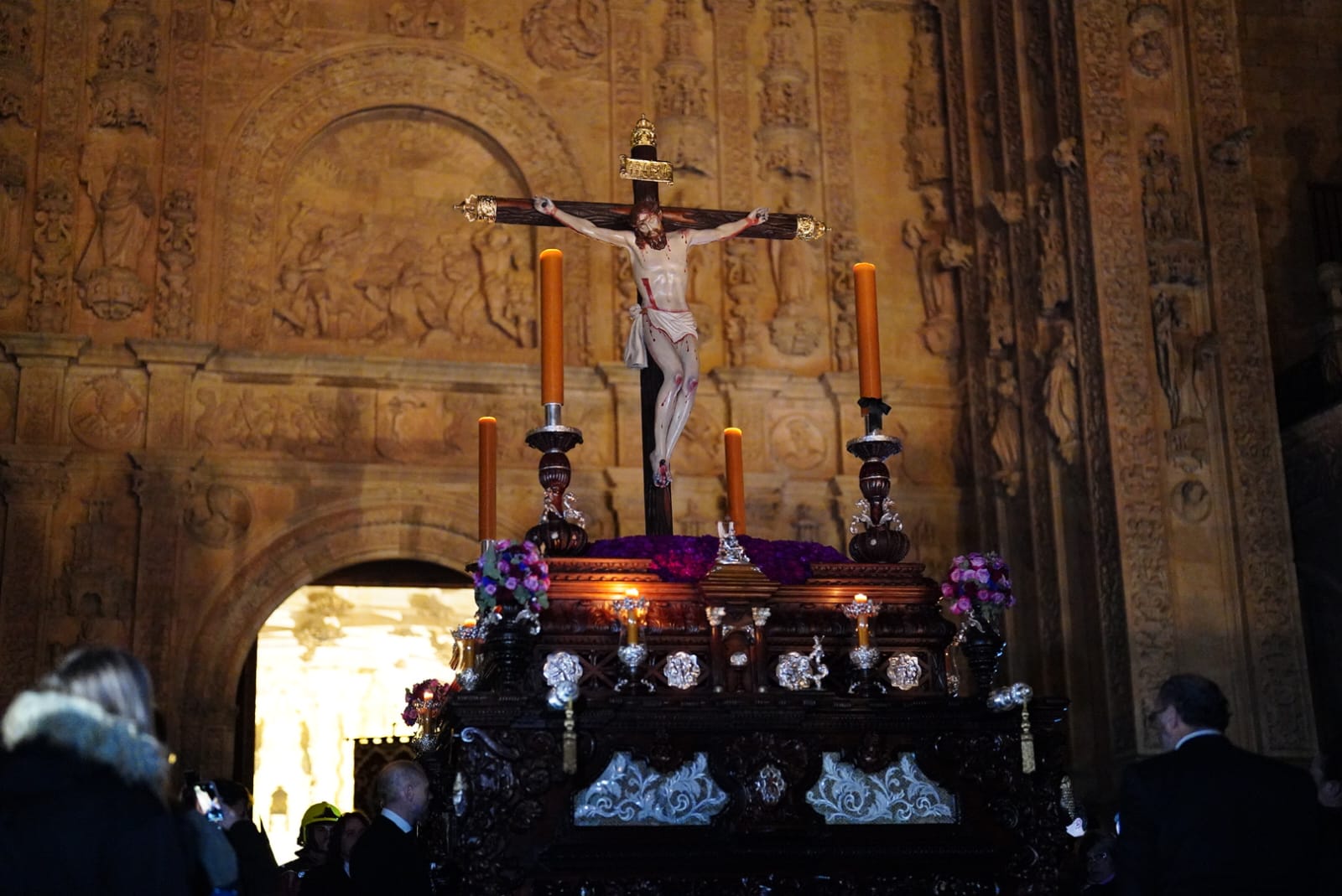 La procesión de la Hermandad Dominicana, en imágenes
