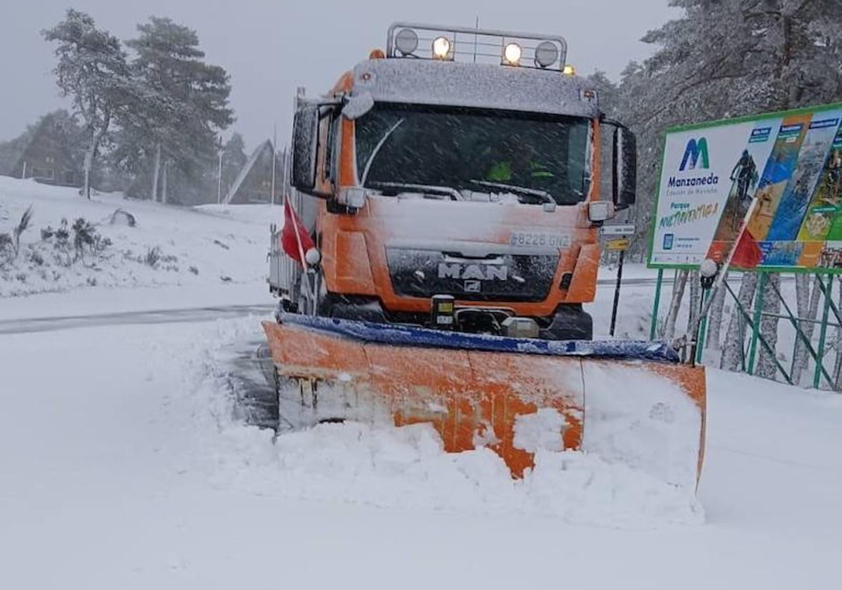 La AEMET pone en aviso a cuatro provincias de Castilla y León por nevadas este Sábado Santo