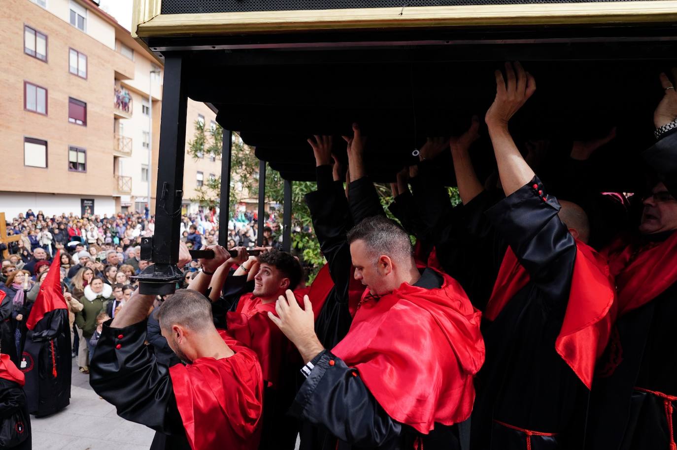 La procesión del Cristo de la Vela, en imágenes