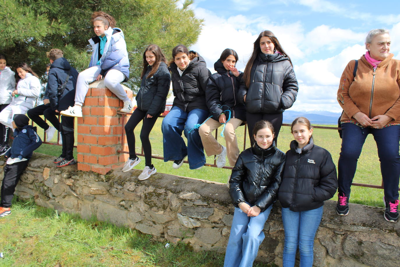Los quintos de Cespedosa de Tormes celebran la carrera de cintas