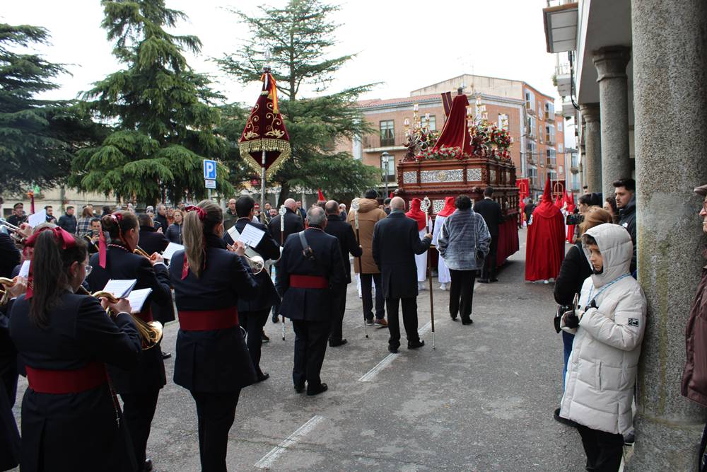 Emocionante procesión del Resucitado en Peñaranda