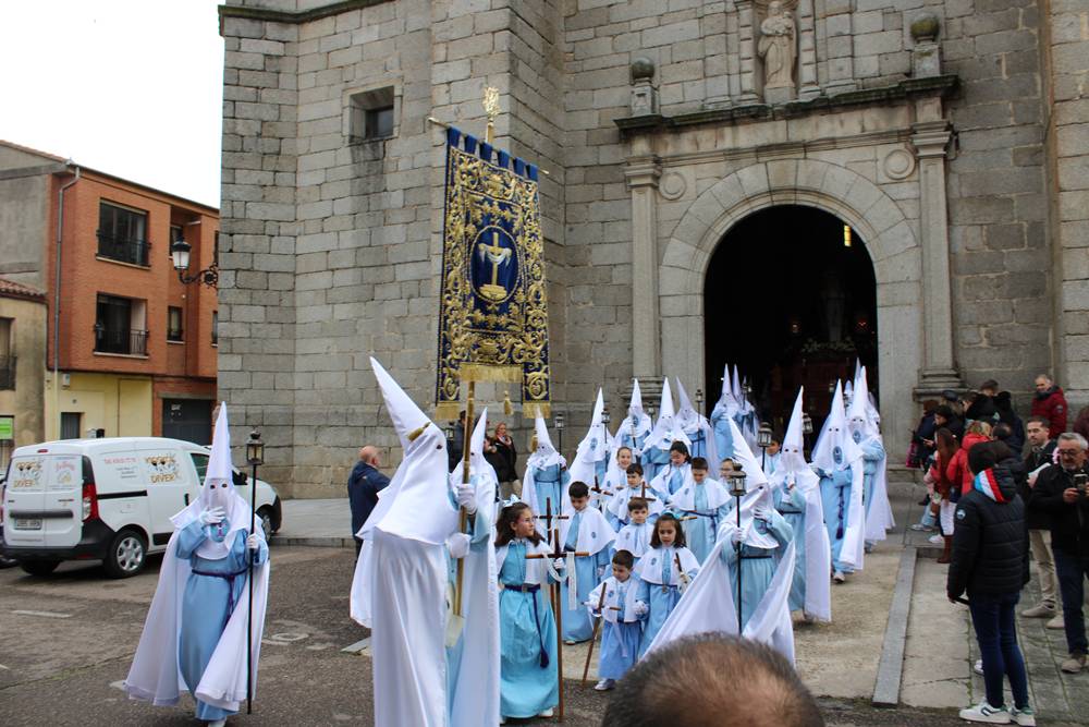 Emocionante procesión del Resucitado en Peñaranda